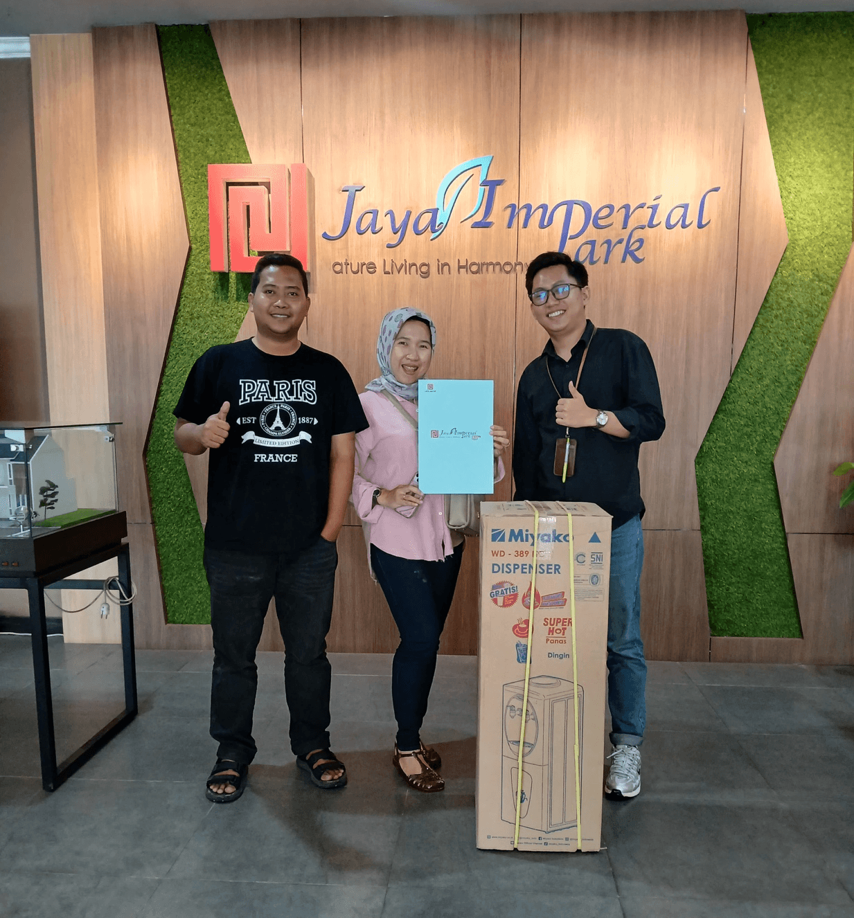 Riko Simatupang's review